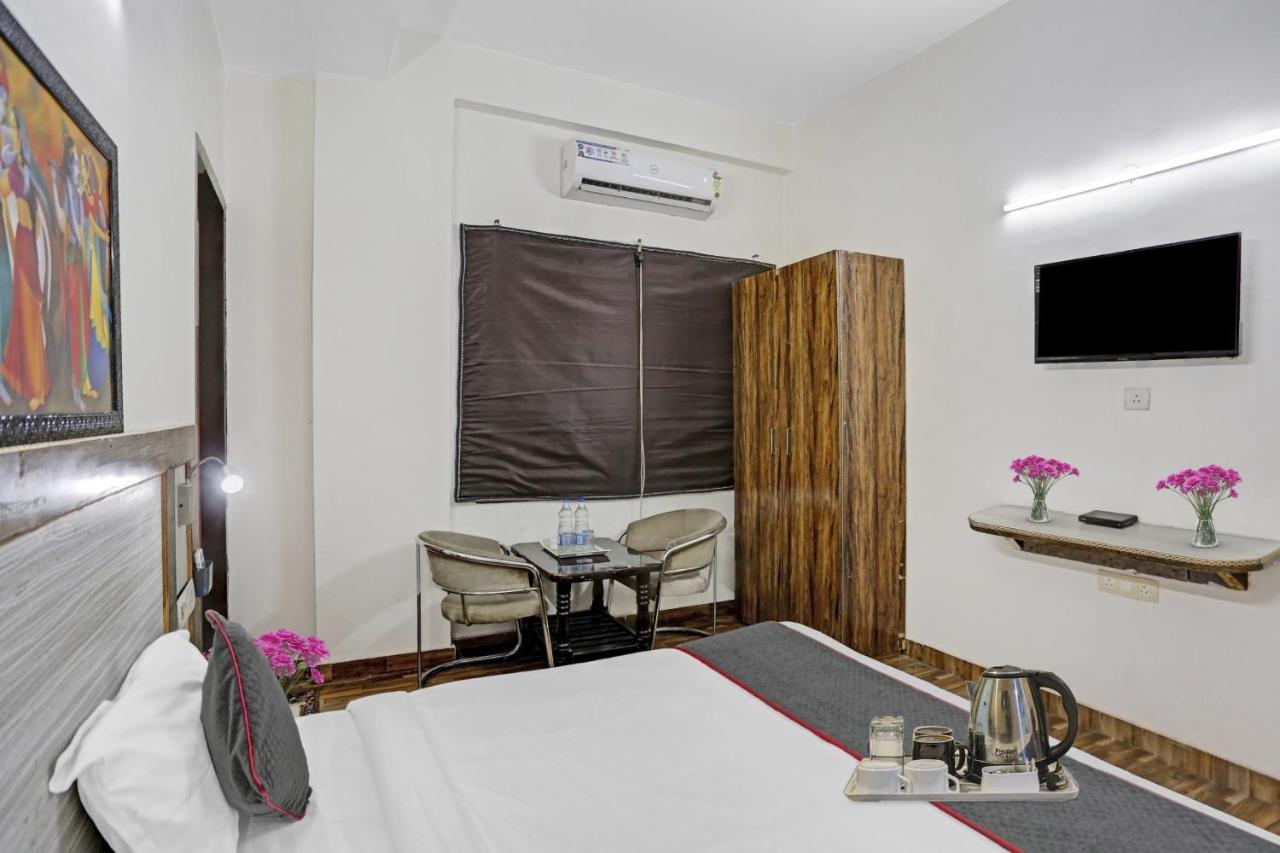 Townhouse Gn Stay Near Gnida Office Metro Station Greater Noida Buitenkant foto