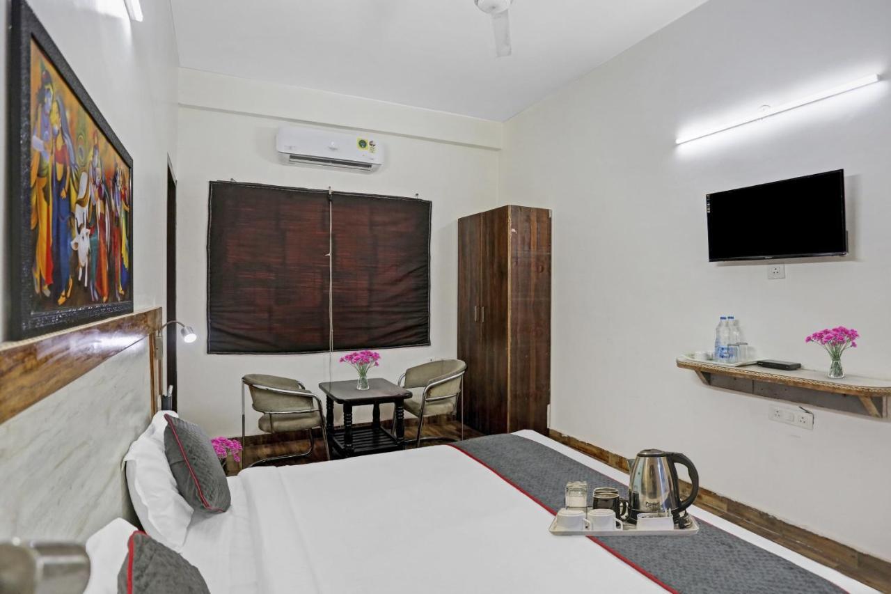 Townhouse Gn Stay Near Gnida Office Metro Station Greater Noida Buitenkant foto