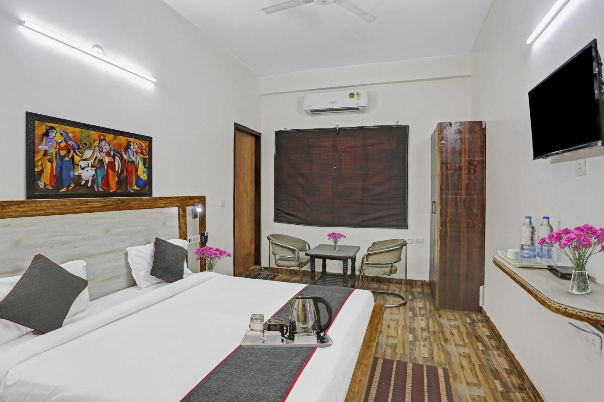 Townhouse Gn Stay Near Gnida Office Metro Station Greater Noida Buitenkant foto