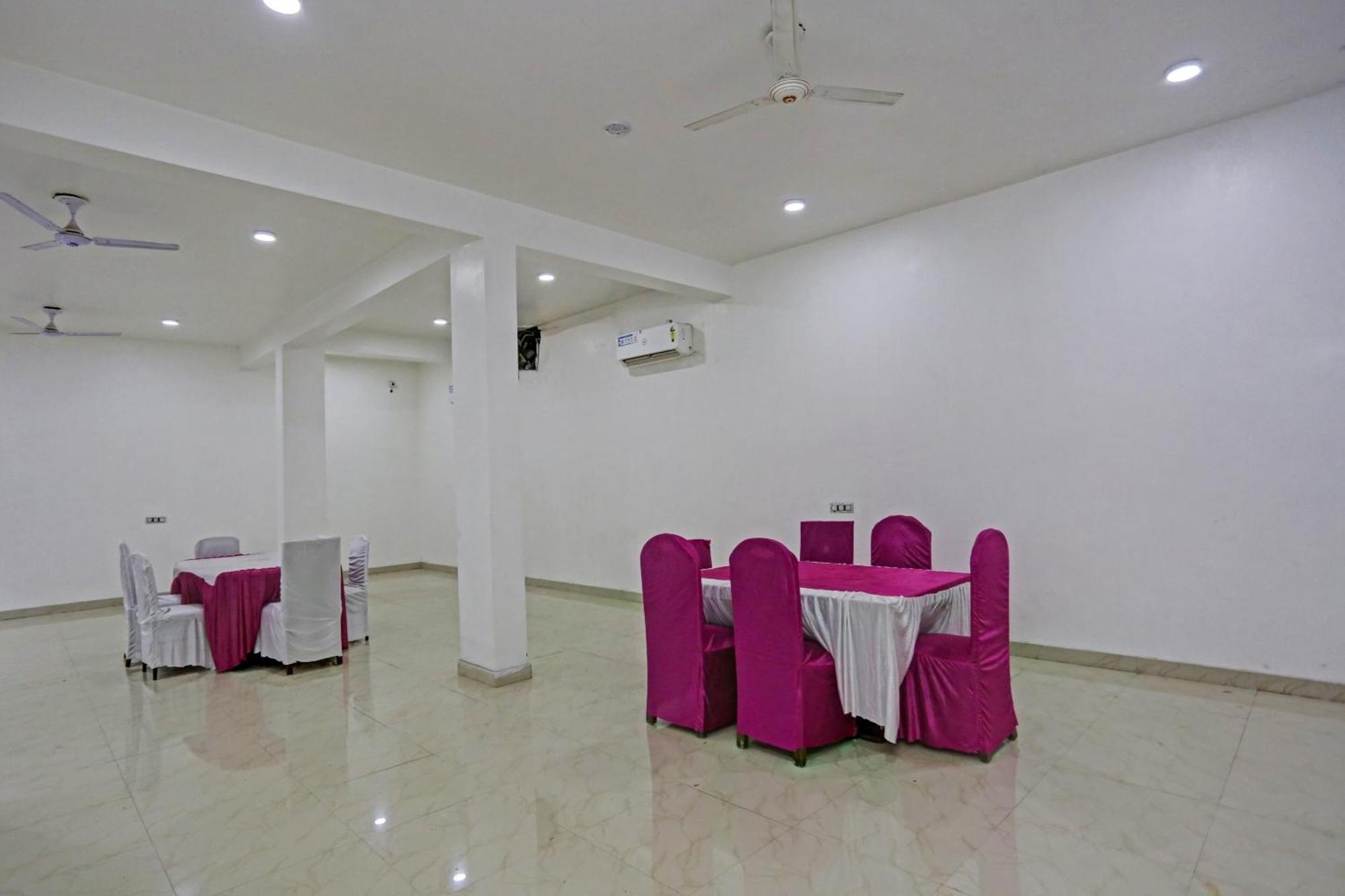 Townhouse Gn Stay Near Gnida Office Metro Station Greater Noida Buitenkant foto