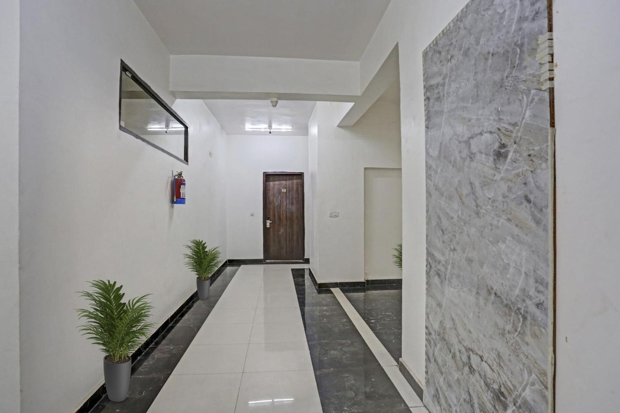 Townhouse Gn Stay Near Gnida Office Metro Station Greater Noida Buitenkant foto